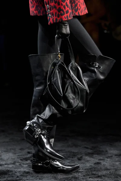 Look 24